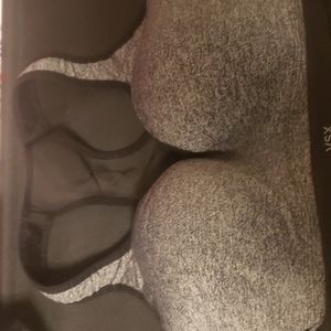 Victoria Secret Sports bra sz 36 D